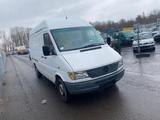 Mercedes-Benz Mercedes 212D - Mercedes-Benz Sprinter: 212