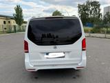 Mercedes-Benz V 300 d Aut. AMG-Line AVANTGARDE lang  - weiße Mercedes-Benz V 300