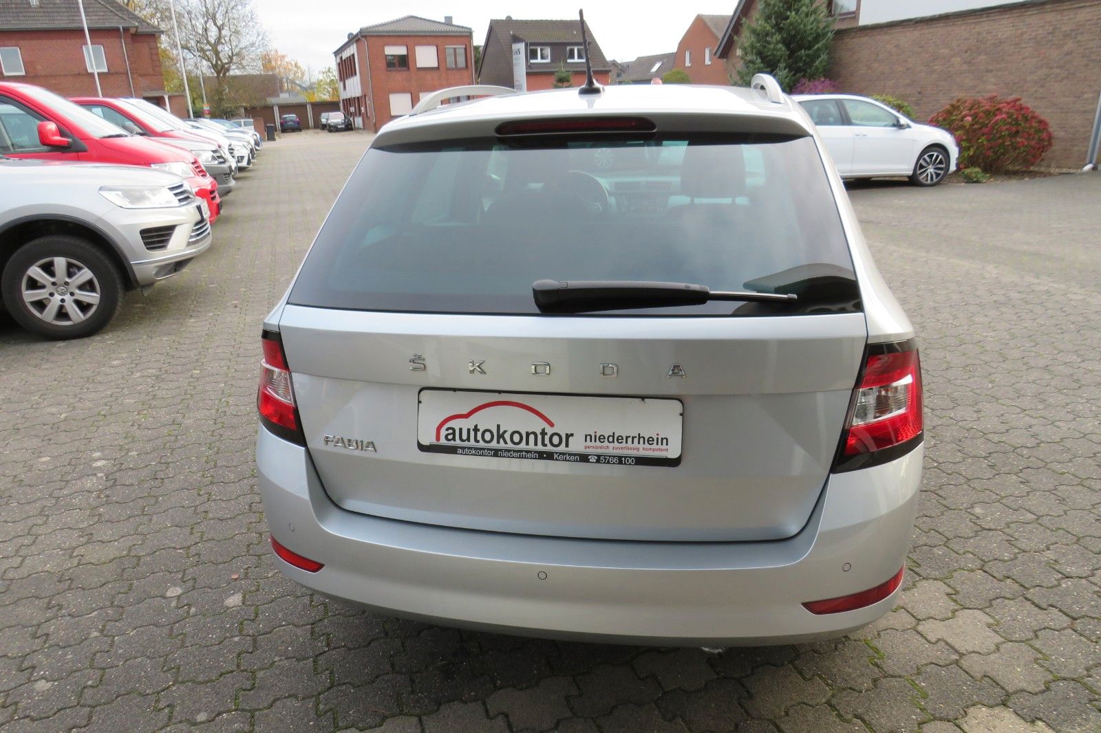 Fahrzeugabbildung SKODA Fabia Combi Ambition APP-CONNECT GRA PDC SITZH.1