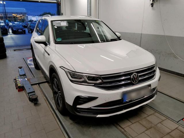 Volkswagen Tiguan 2.0 TDI DSG Elegance 4Motion*AHK*R-CAM*