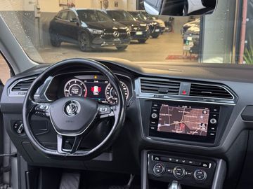 Volkswagen Tiguan - 11