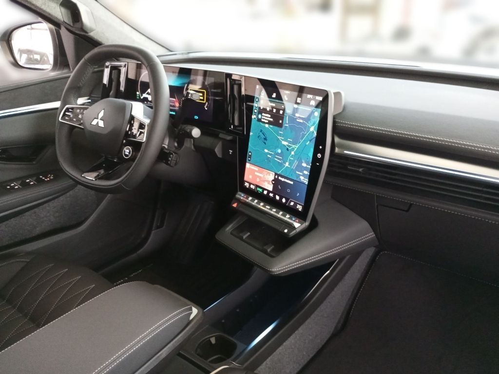 Fahrzeugabbildung Mitsubishi Eclipse Cross Diamant TOP Luxury 87 kWh (22kW)