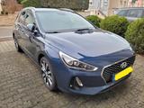 Hyundai i30 1.6 CRDi  136PS Edition Sky - Hyundai i30 Ps mit Diesel-Antrieb