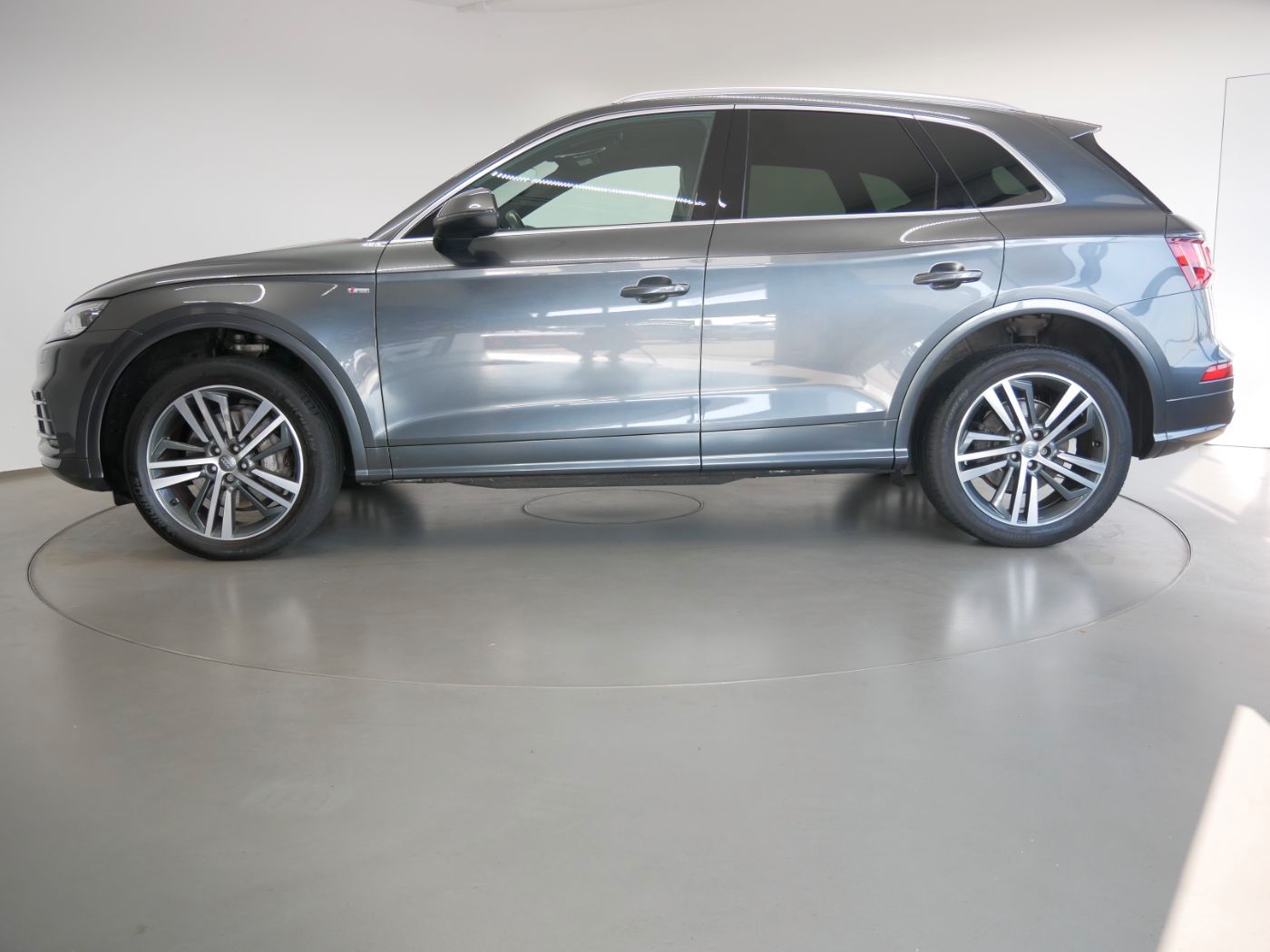Audi Q5 50 TDI quattro S line LED AHK PANO virt. Cock foto 4