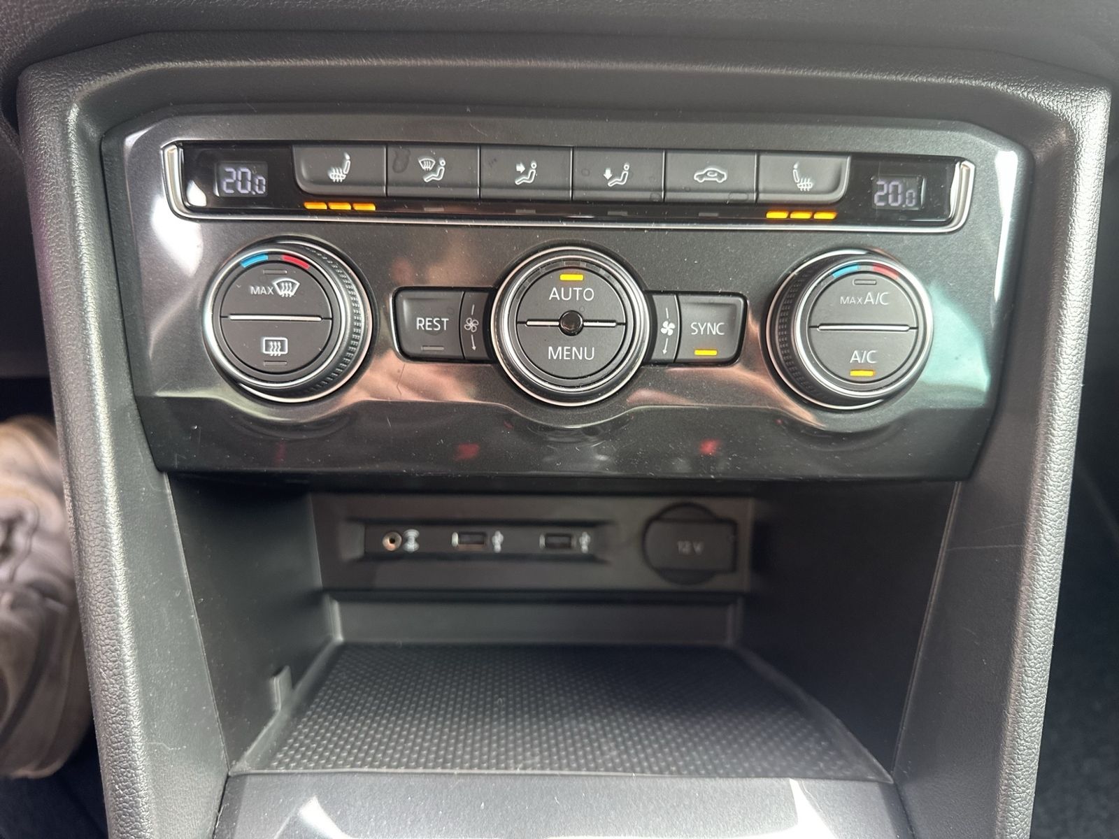 Tiguan 1.4 TSI Sound, Activ Info, Winterpaket, 1