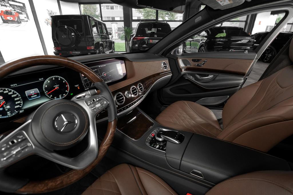 Mercedes-Benz S 560
