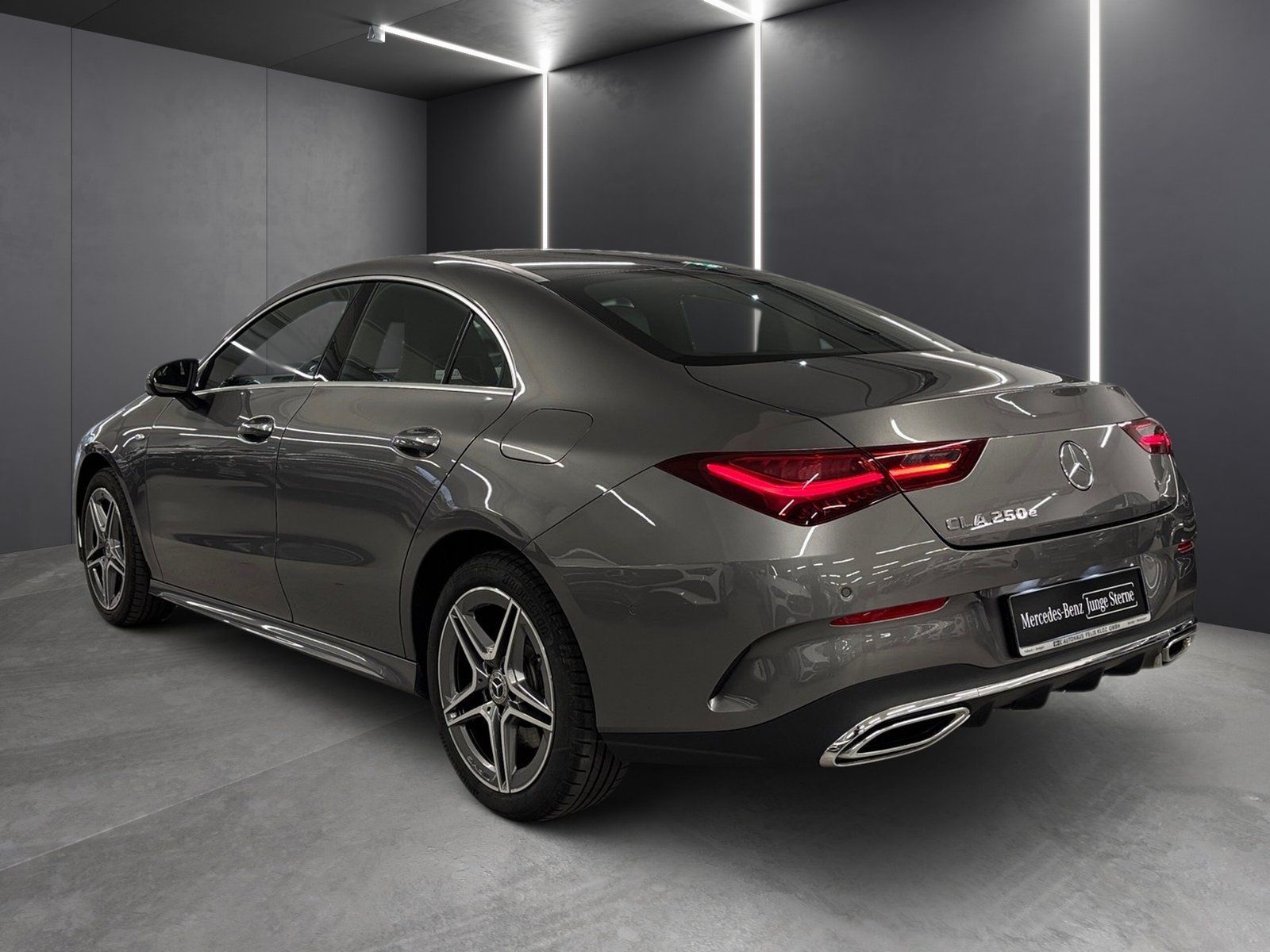 Fahrzeugabbildung Mercedes-Benz CLA 250 e AMG*Pano*Distroni*360°*MultiBeam*11kW*