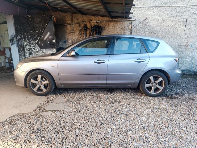 Mazda 3 Lim. 1.6 Sport Active-AUTO-TÜV 10/25-KLIMA