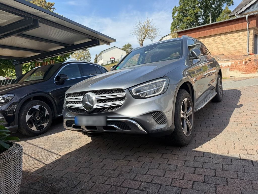 Image of Mercedes-Benz GLC 220