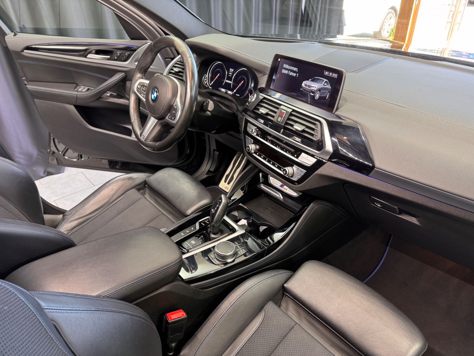 Fahrzeugabbildung BMW X4 M40 d |360°|HUD|PANORAMA|LED|DIG-TACHO|20"|