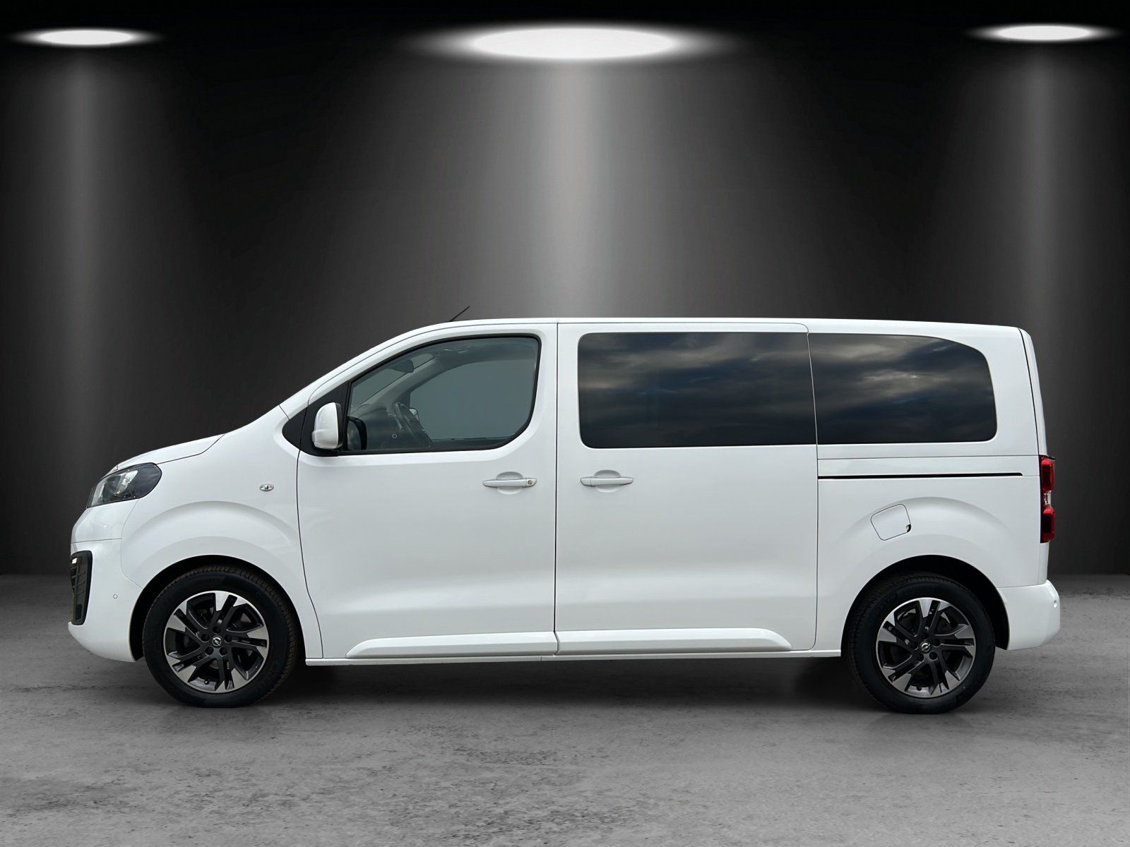 Fahrzeugabbildung Opel Zafira Life 2.0 D M Tourer (L2)/KAMERA/ACC/AHK/