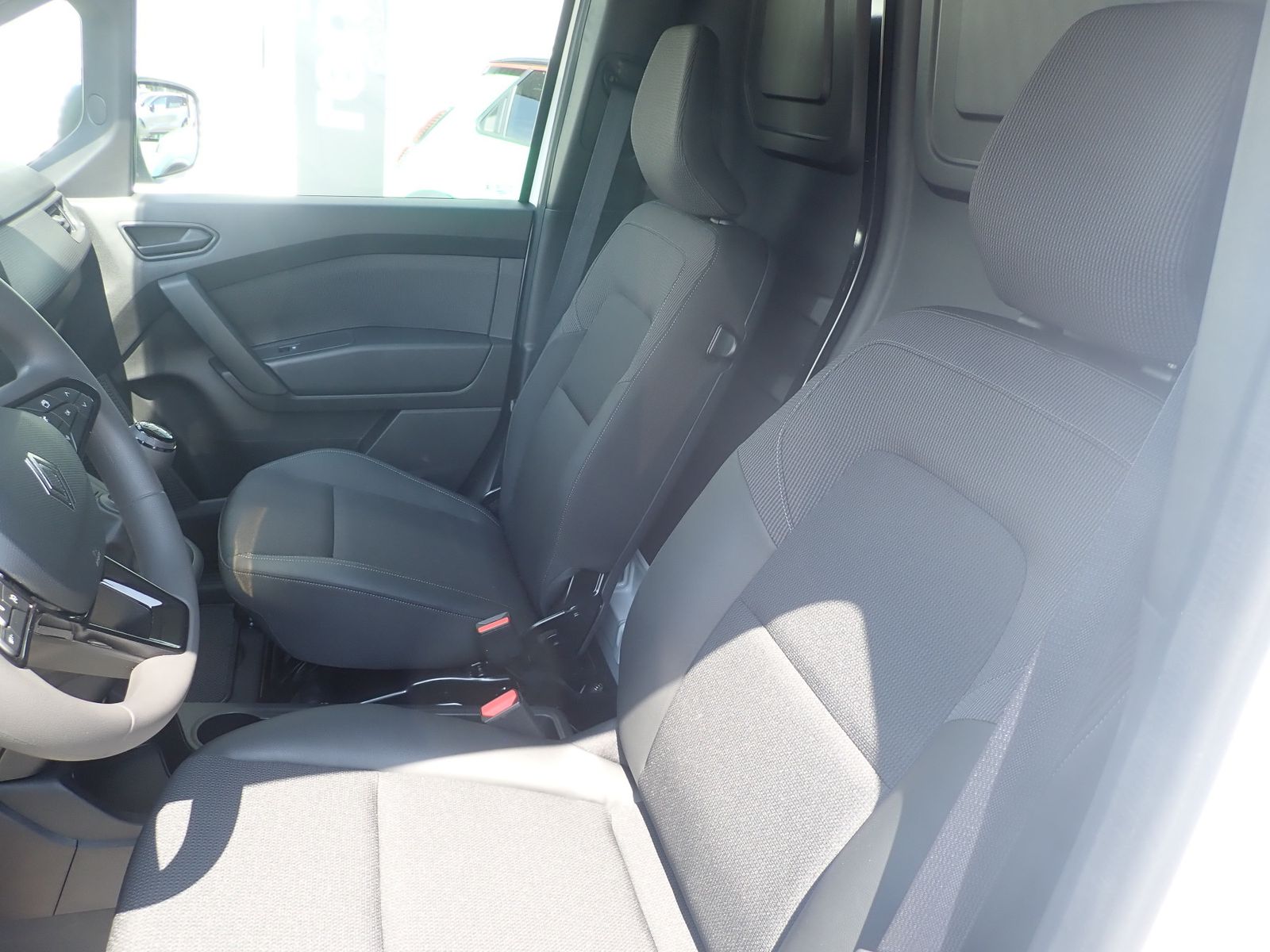 Fahrzeugabbildung Renault Kangoo Rapid Advance L2 Blue dCi 115 MY26