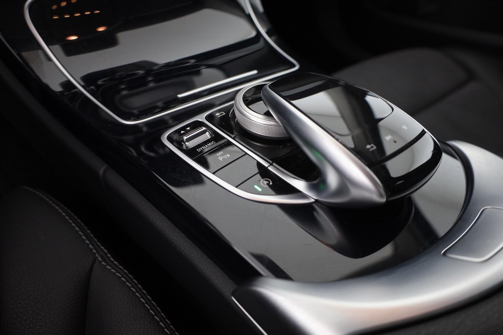 Mercedes-Benz C180 T CGI Avantgarde LED Navi Sitzheizung PDC