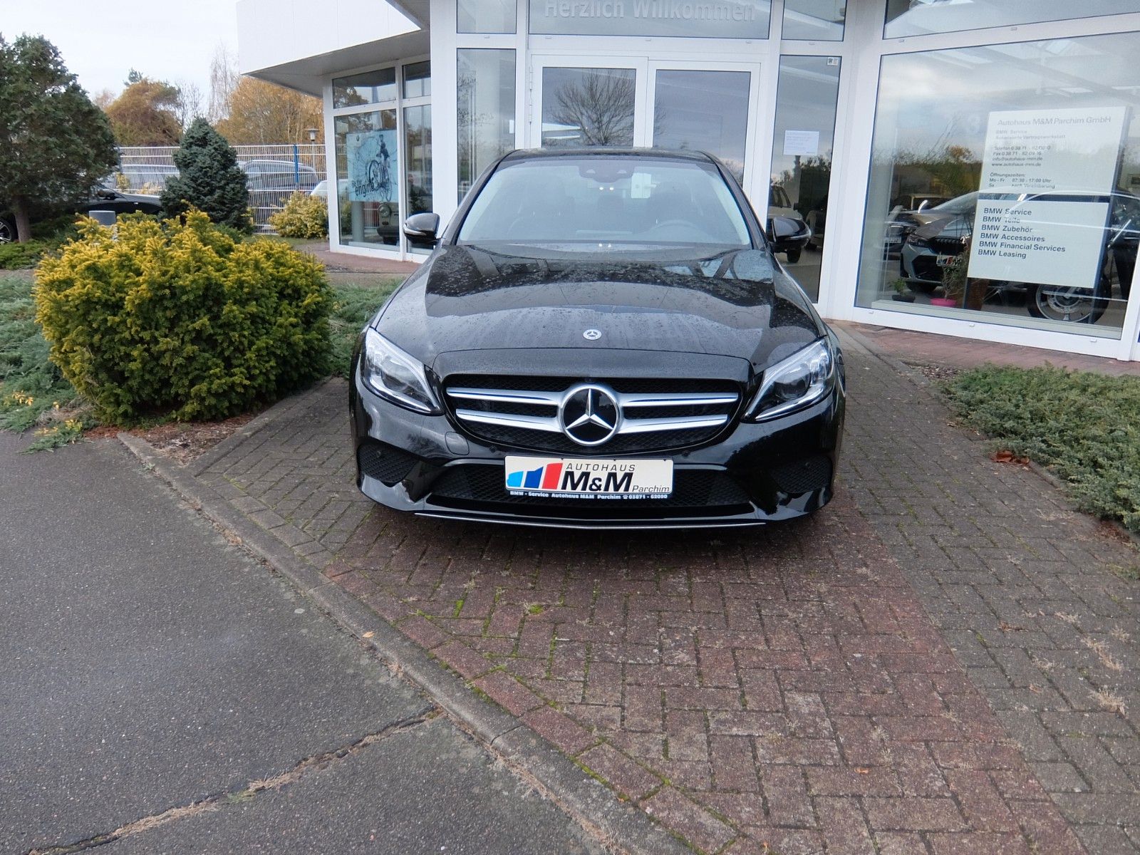 MERCEDES-BENZ C 300 Avantgarde LED Navi Kam.360° Distronic