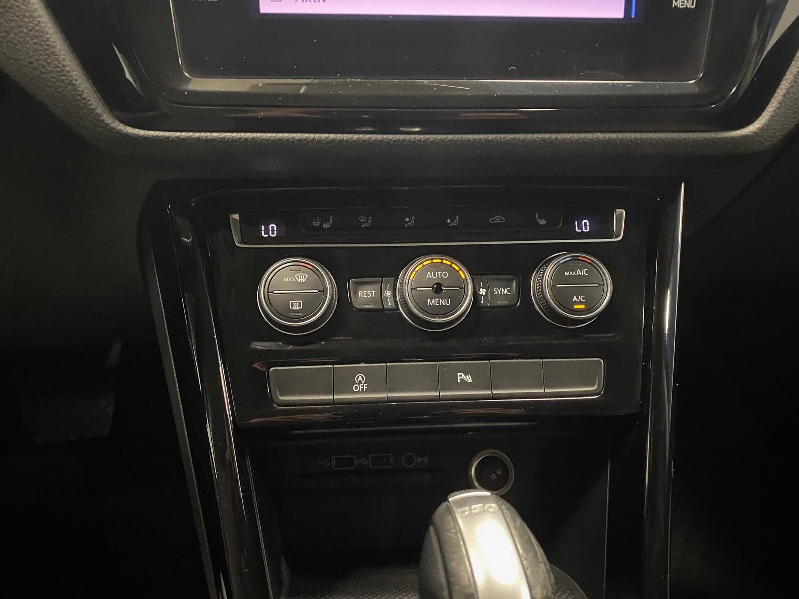 Fahrzeugabbildung Volkswagen Touran 1.4 16V TSI Highline BMT+TOTWINKEL+ACC+++