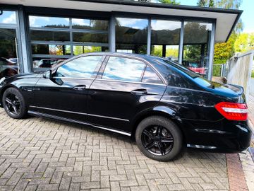 Mercedes E 220 - 3