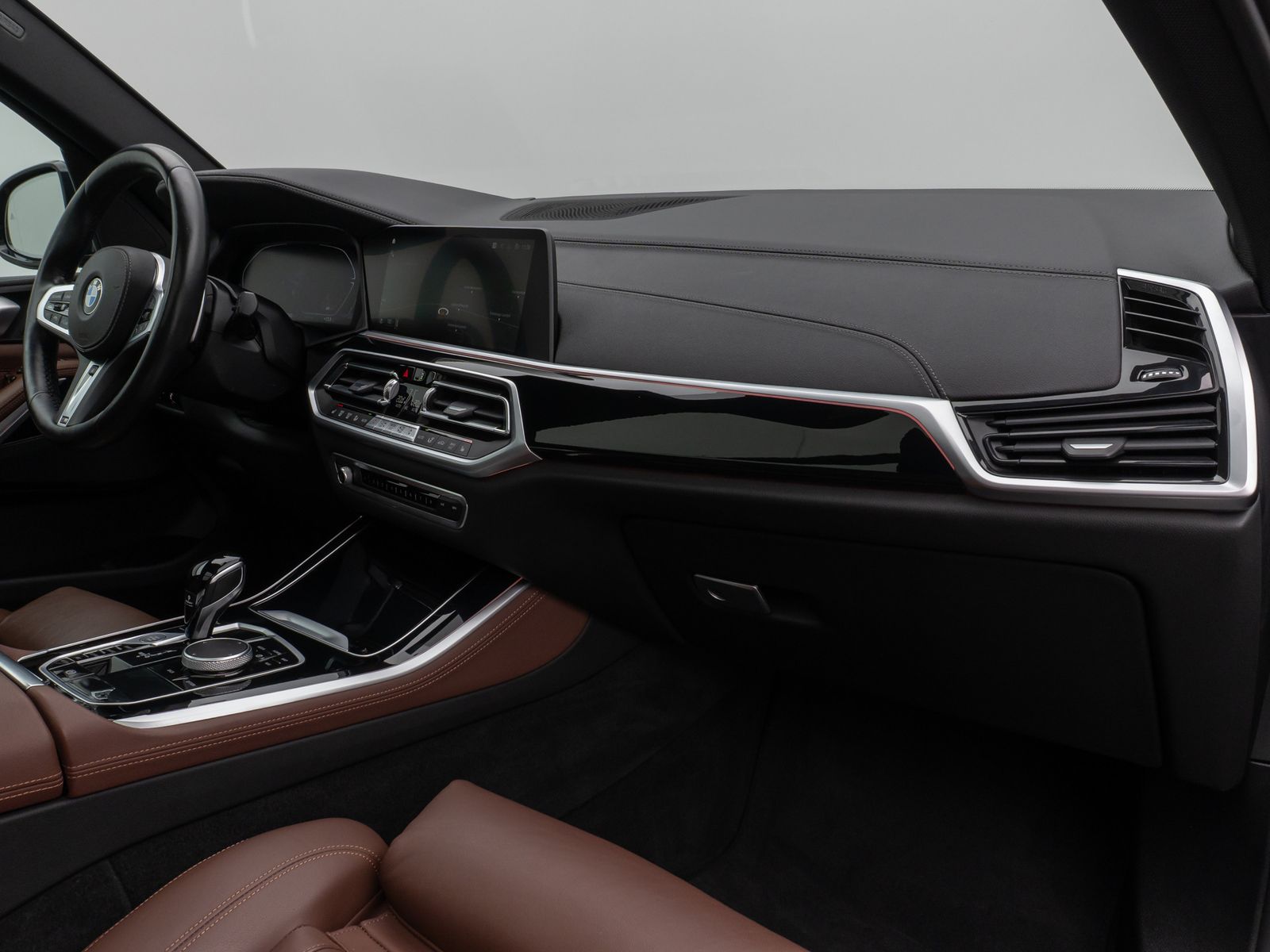 Fahrzeugabbildung BMW X5 xD30d M Sport Panorama Laser Kamera HUD HiFi