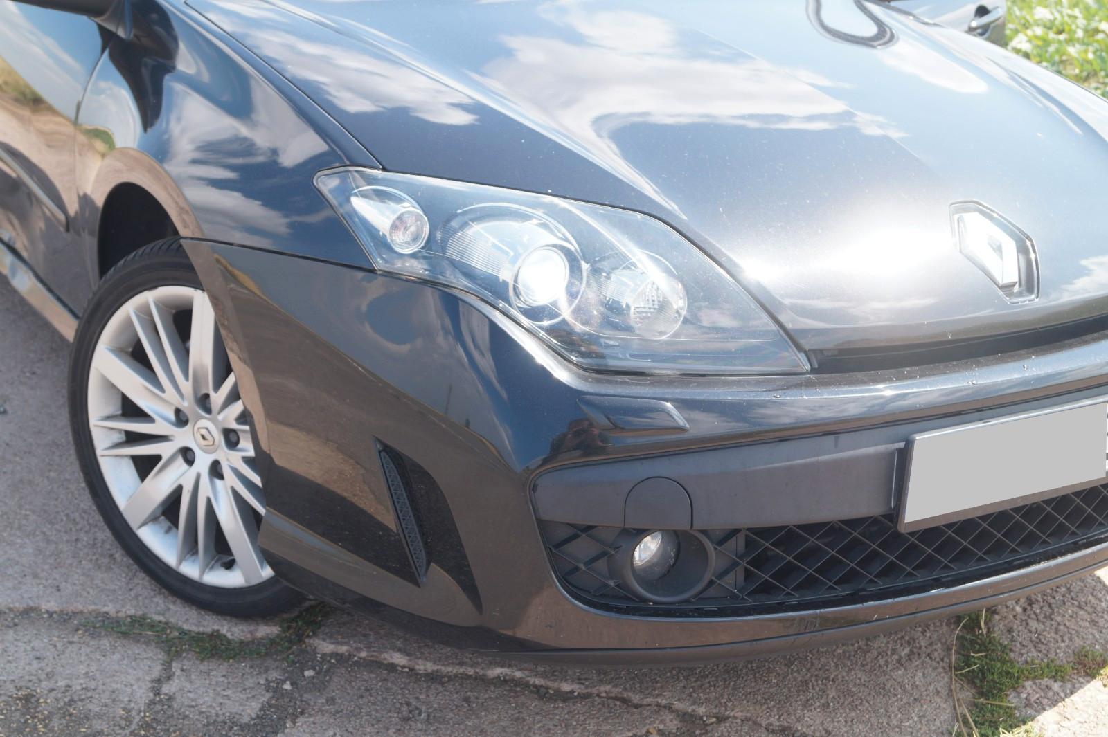 Renault Laguna 2010 — photo 10