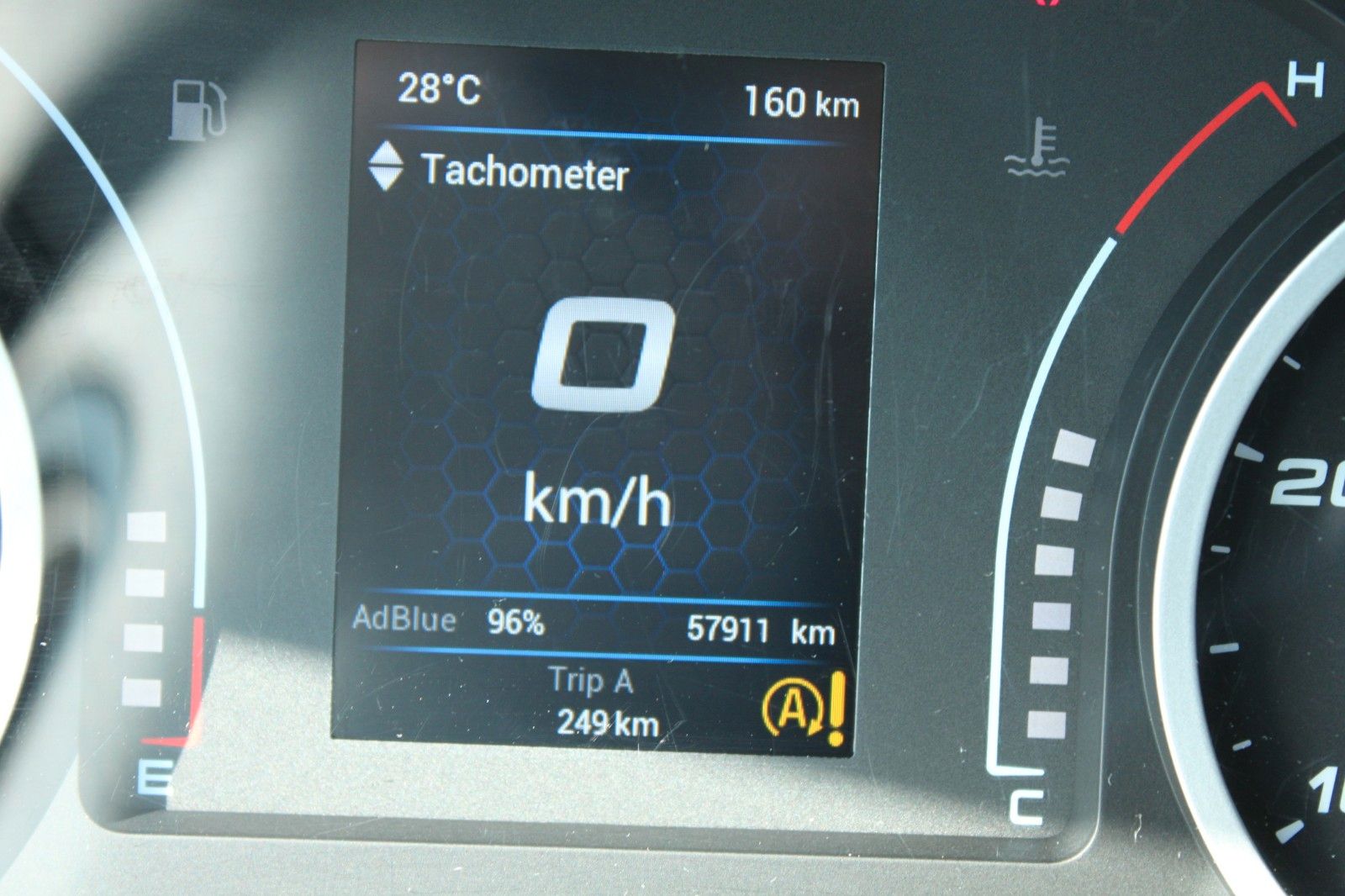 Fahrzeugabbildung Iveco Daily 35C16 Koffer LBW