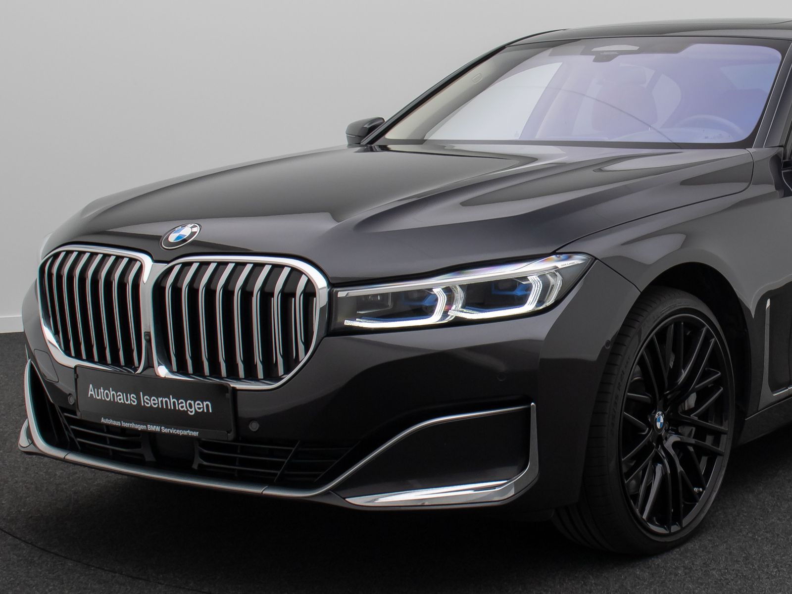 Fahrzeugabbildung BMW 750i xD HUD 360°Massage TV Laser SoftCl 21" Voll
