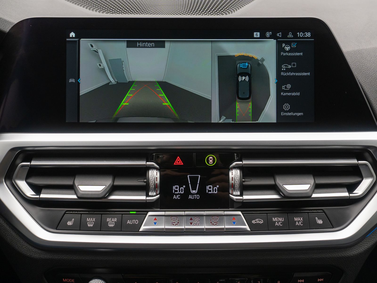 Fahrzeugabbildung BMW 330e Sport Line 360° Memory HUD DAB Laser HiFi