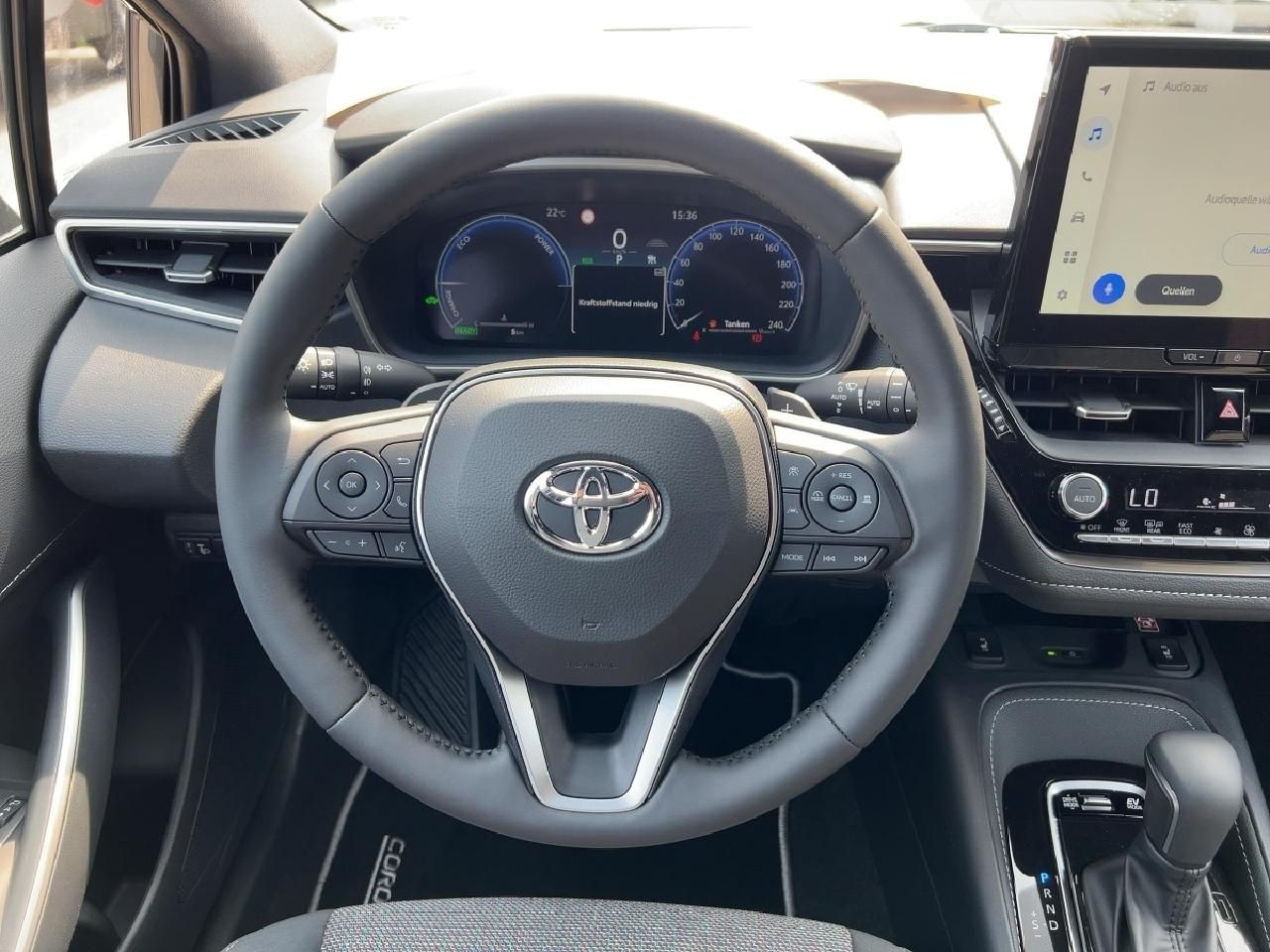 Fahrzeugabbildung Toyota Corolla TS 2,0 Hybrid Teamplayer *Technikpaket