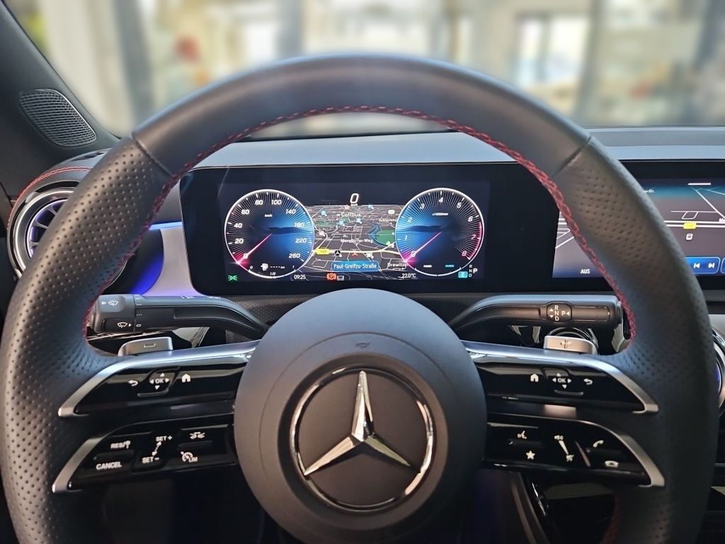 Fahrzeugabbildung Mercedes-Benz CLA 200 Coupé AMG Night AHK Pano LED 360 Memory
