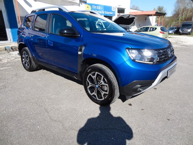 Fahrzeugabbildung Dacia Duster II Celebration/4x4/1.Hd/Navi/Kamera
