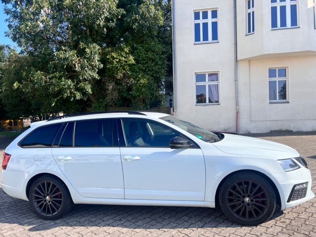 Skoda Octavia Combi RS 4x4