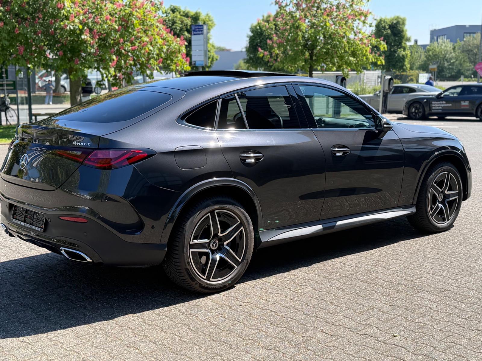 Mercedes-Benz GLC 220d 4Matic Coupe AMG PANO DIGITAL LIGHT 360