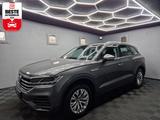Volkswagen Touareg 3.0 TSI 4Motion VIRTUAL|AUTOM|PANO||MART - Volkswagen Touareg mit Benzin-Antrieb: Geländewagen, Automatik