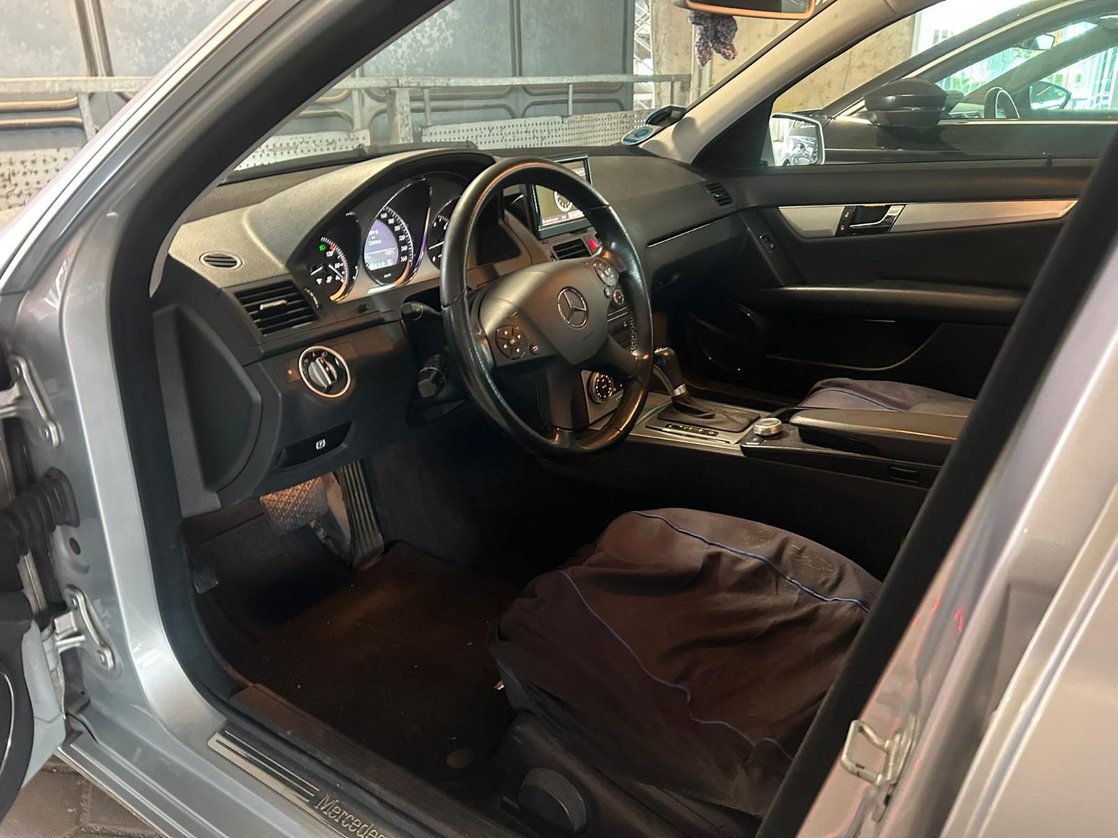 Mercedes-Benz C250 2011 — photo 5