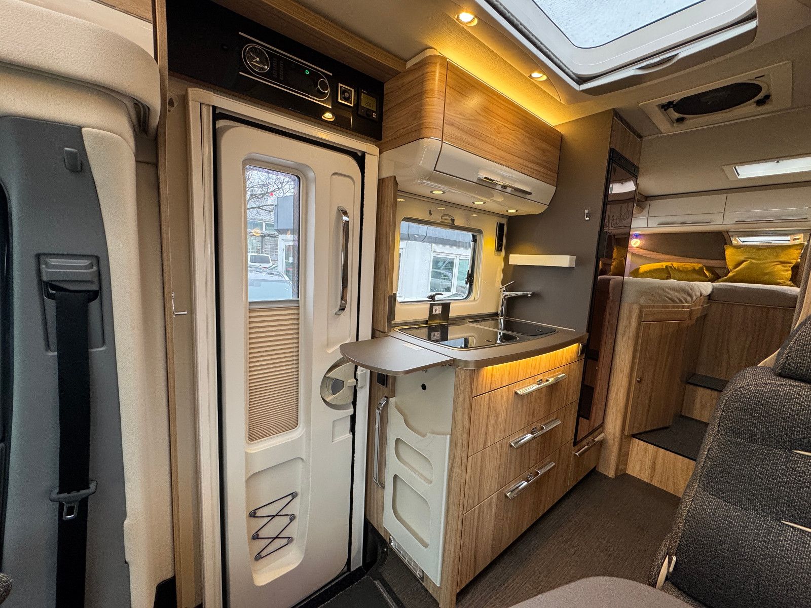 Fahrzeugabbildung HYMER / ERIBA / HYMERCAR ML-T 570 60 EDITION MB SPRINTER 316 CDI 7GT SHZD