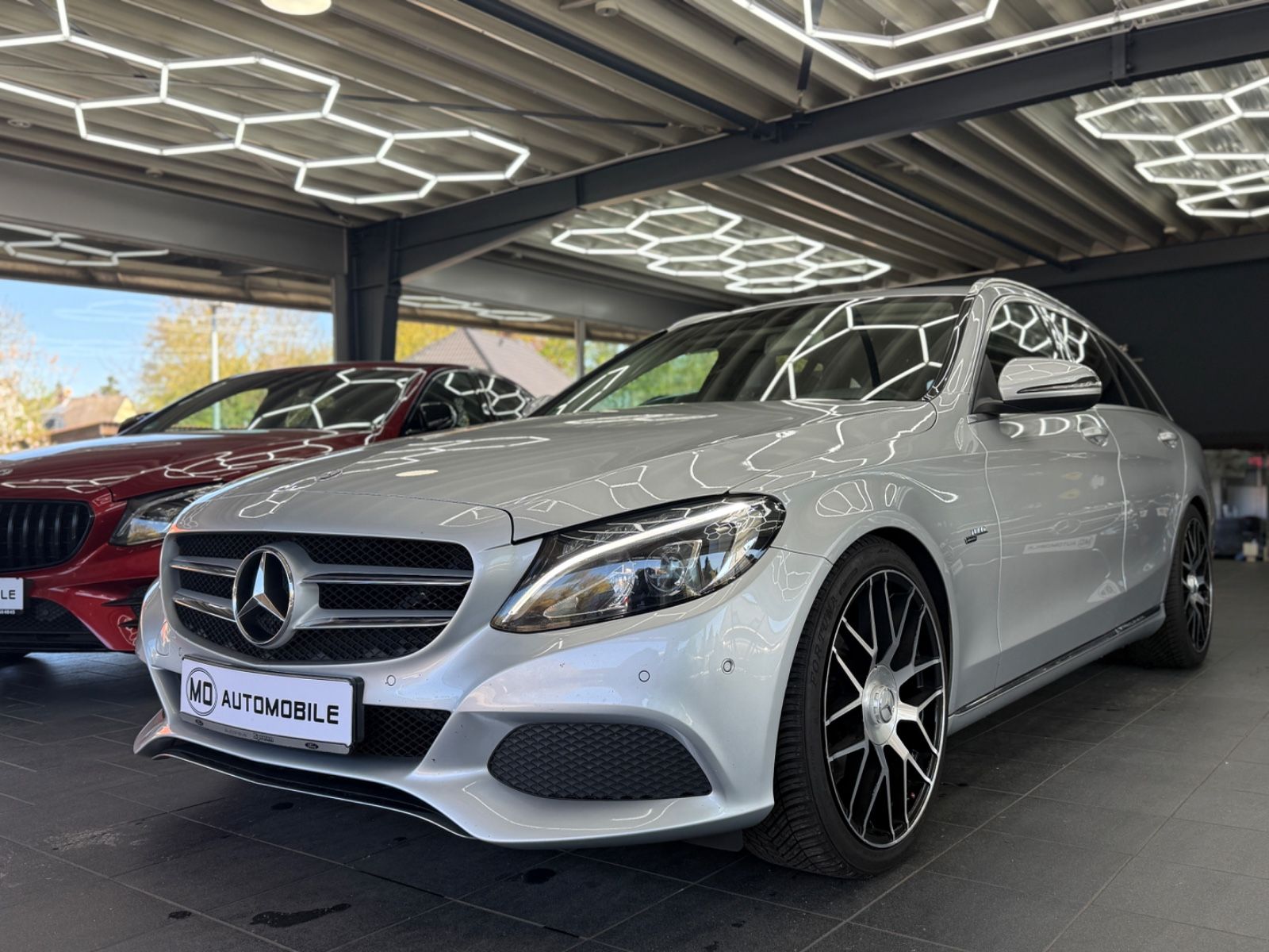 MERCEDES-BENZ C 220