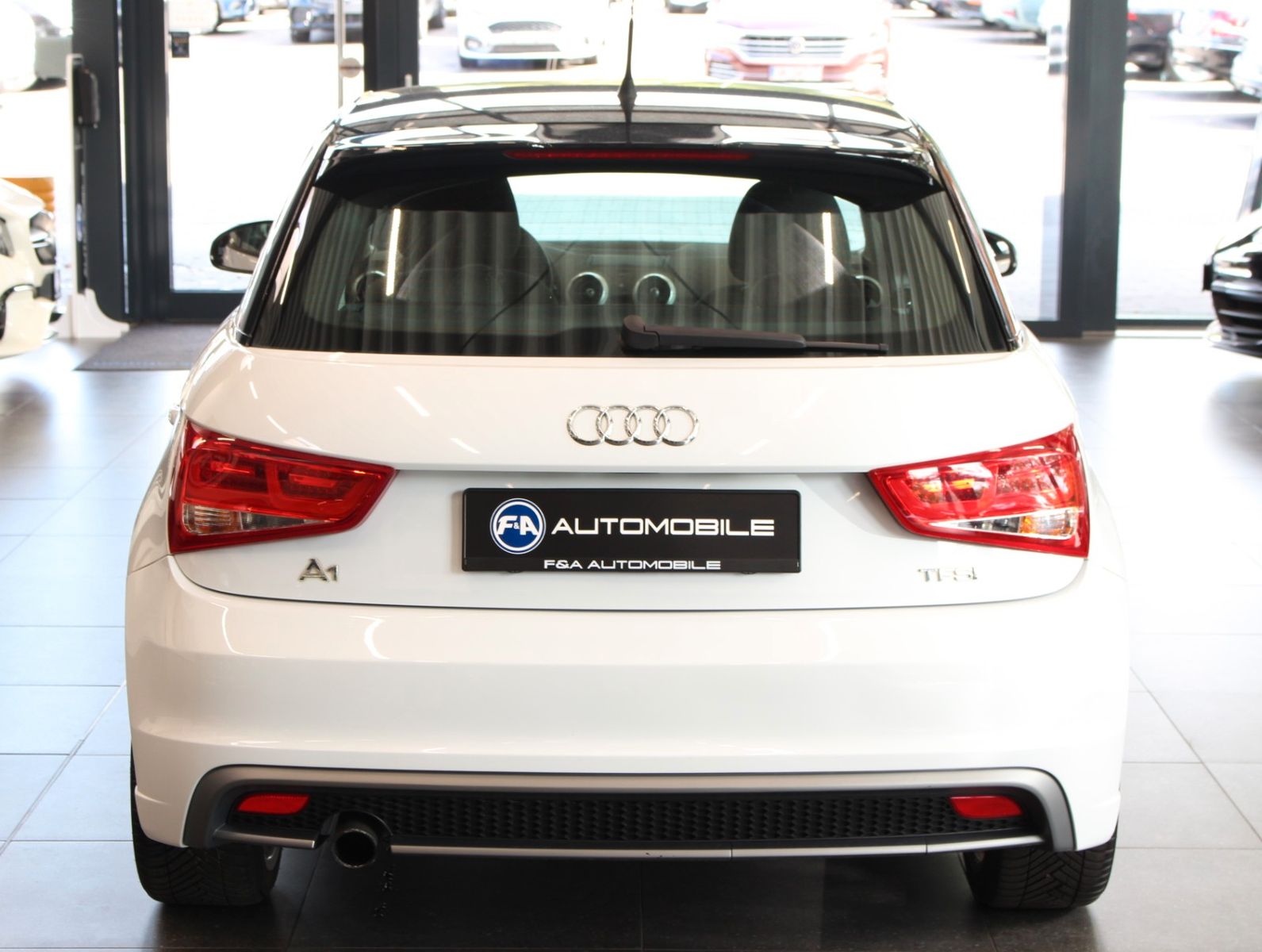 Fahrzeugabbildung Audi A1 Sportback Attraction 1.2 TFSI S line