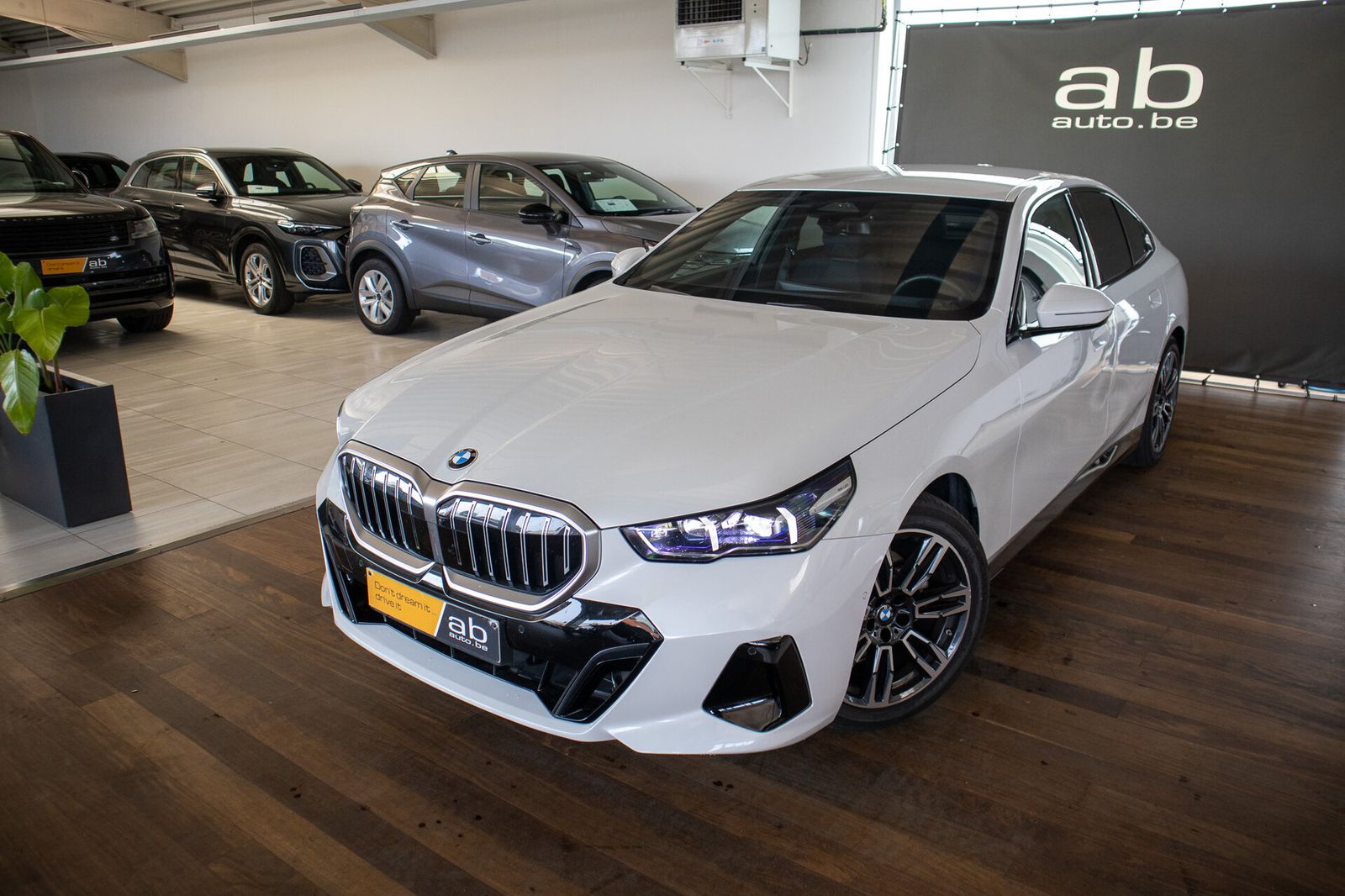 BMW 520 D M SPORT imagem 2