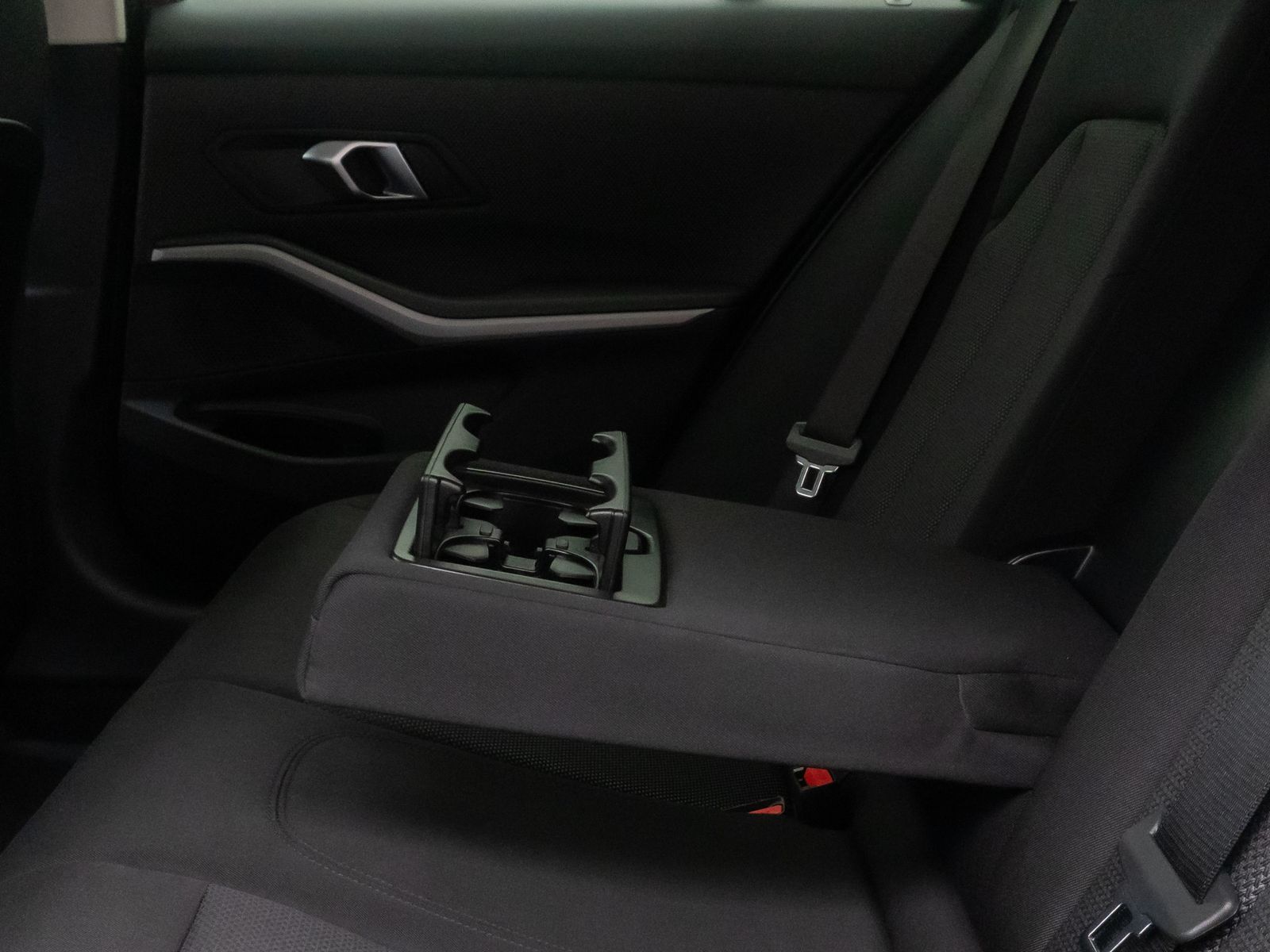 Fahrzeugabbildung BMW 318i  DAB CockPit+ PDC LED Geschwindigkeitsreg.