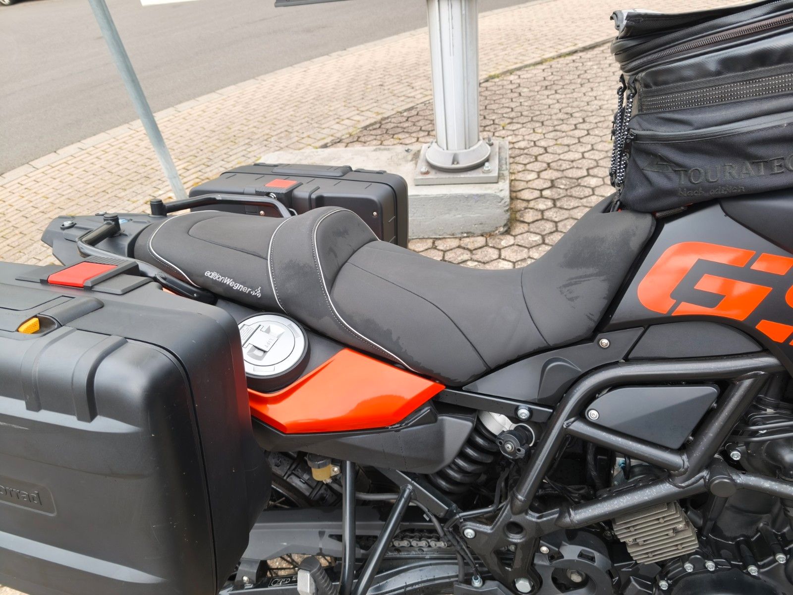 Fahrzeugabbildung BMW F800GS  Service Neu/Akrapovic