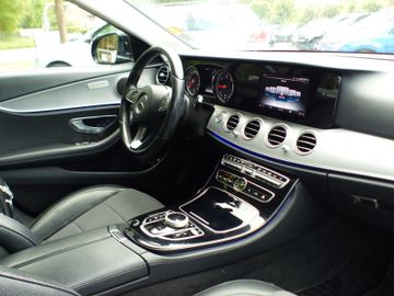 Mercedes E 220 - 9