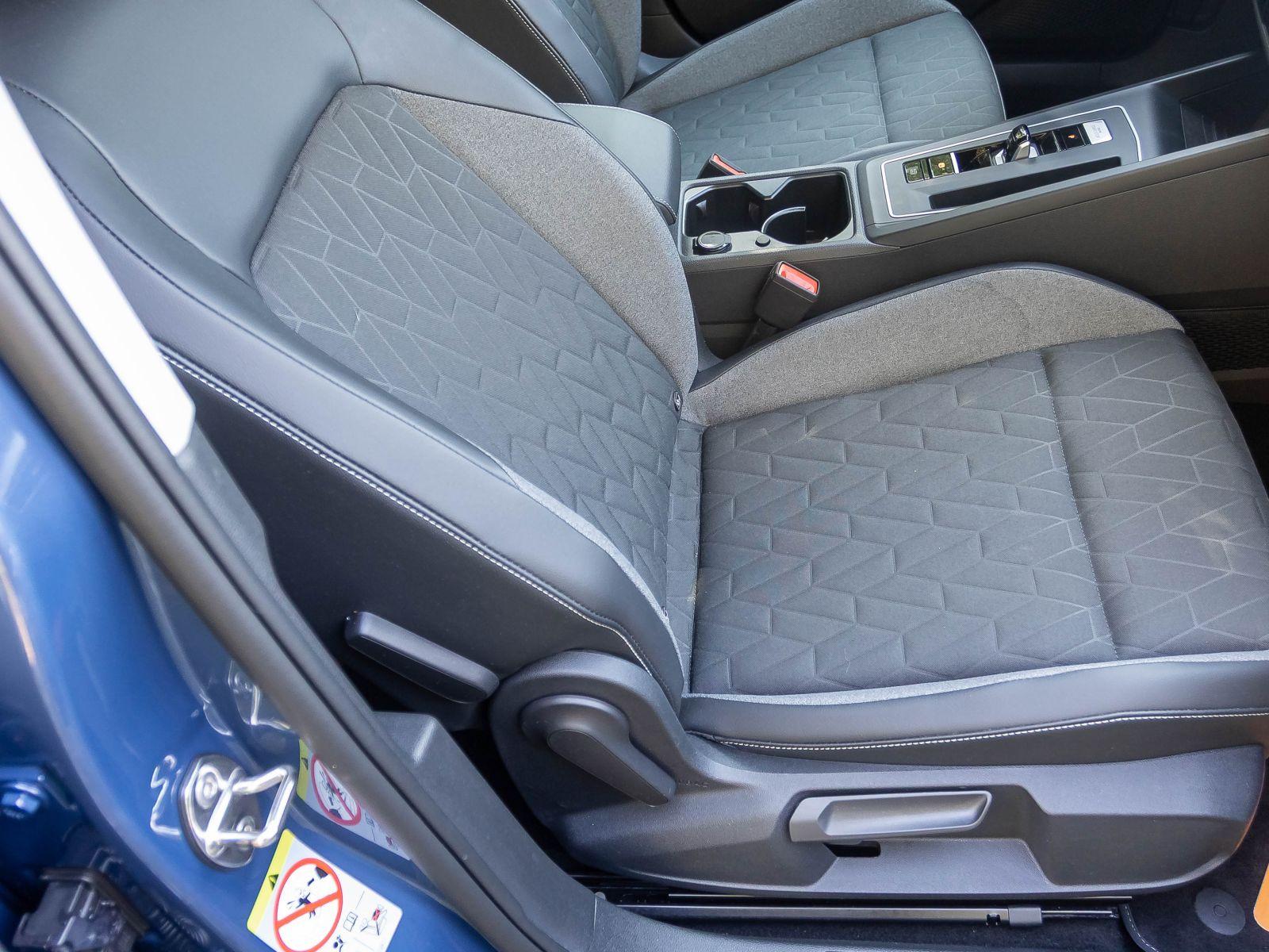 Volkswagen Golf VIII Goal 1.5 eTSI DSG Navi Matrix ACC AHK, миниатюра 23