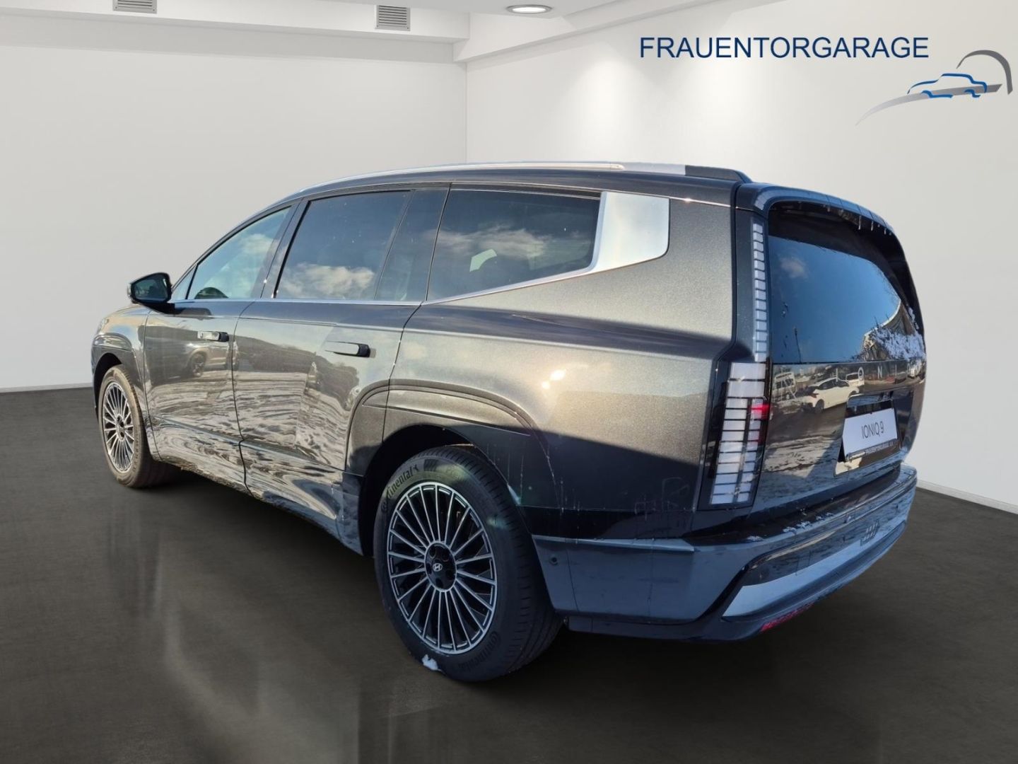 Fahrzeugabbildung Hyundai IONIQ 9 110 kW 4WD Uniq Panoramadach+ Swivel-Pak