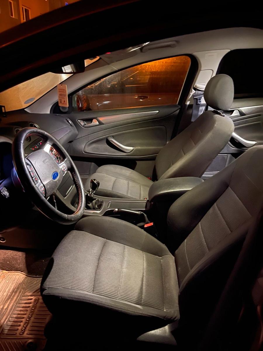 Ford Mondeo 2012 — photo 12