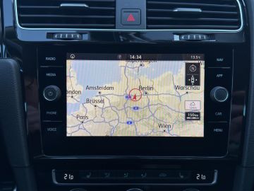 Volkswagen Golf VII Join 1.6 TDI °LED°Navi°RFK°PDC°SHZ°