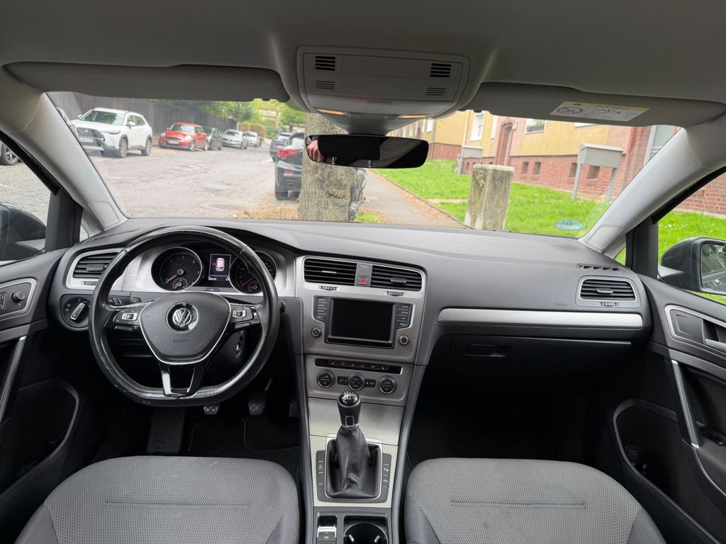 Image of Volkswagen Golf