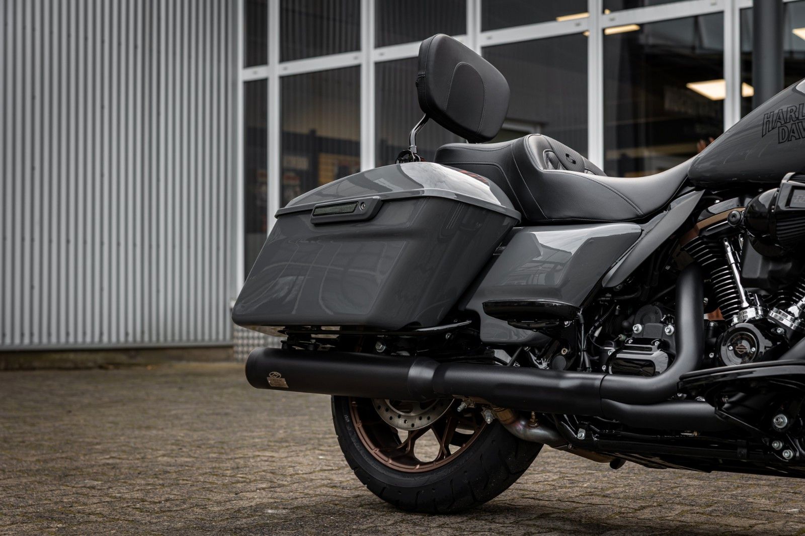 Fahrzeugabbildung Harley-Davidson FLHXST STREET GLIDE ST 117 - Jekill & Hyde -