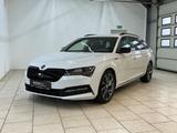 Skoda Superb Combi 2.0 TDI DSG SportLine Matrix Navi A - Skoda Superb: Sport
