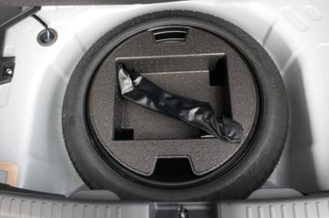 Bild 17 Toyota Yaris Hybrid Style EU