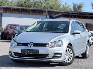 Volkswagen Golf - 1