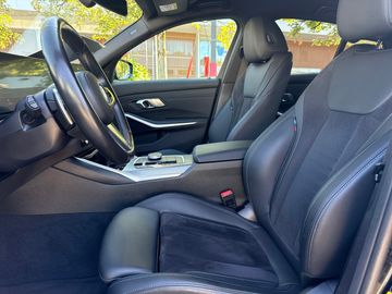 BMW 330e xDrive Limousine M Sportpaket HiFi DAB LED