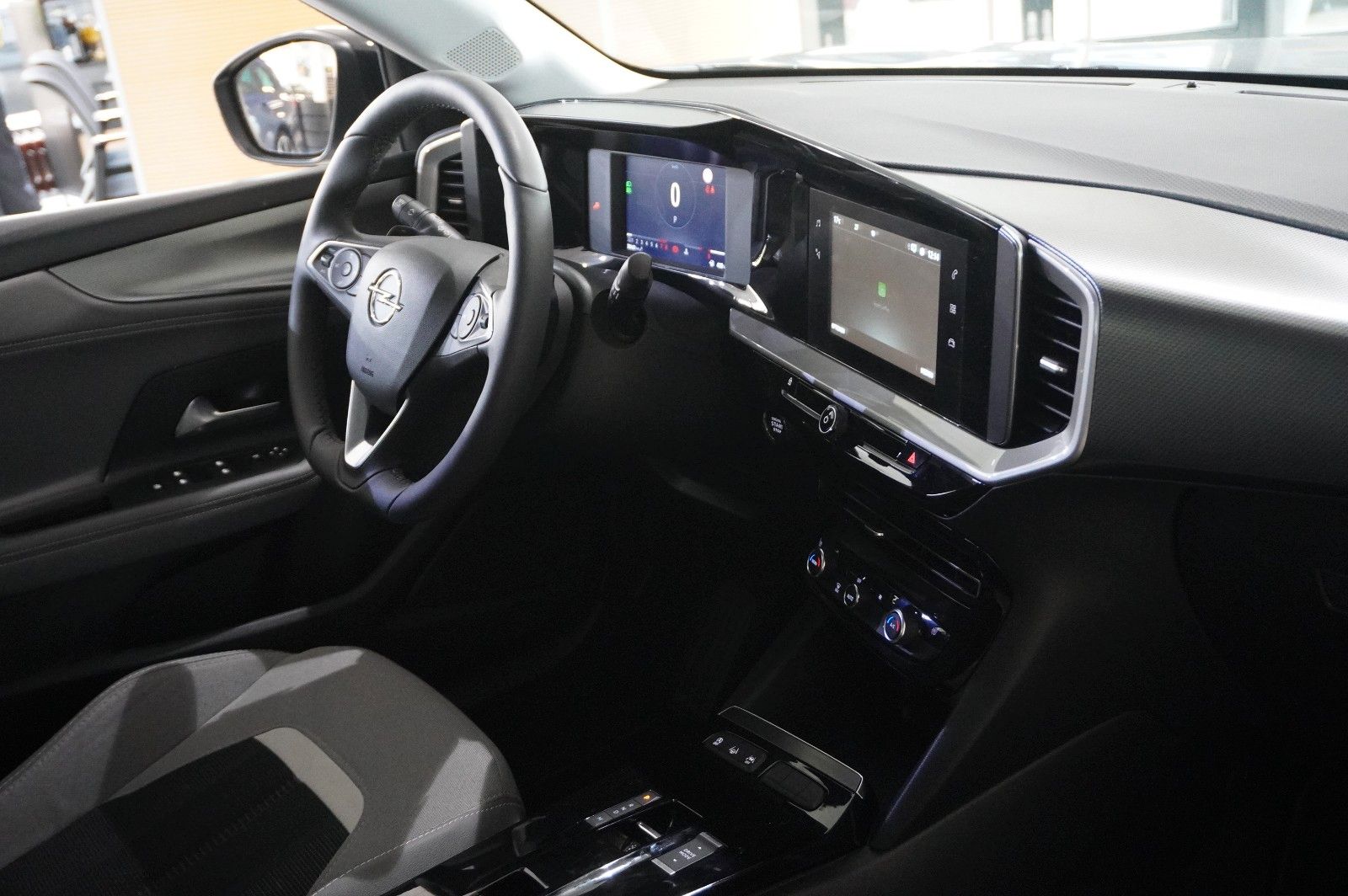 Fahrzeugabbildung Opel Mokka 1.2T ELEGANCE NAVI/LED/KAMERA/SH/SPORT/DAB